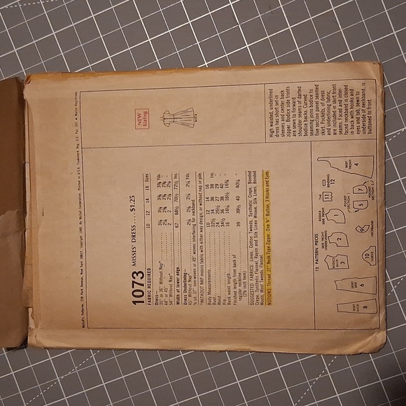 1969 Dress Pattern - Picture 2 of 4